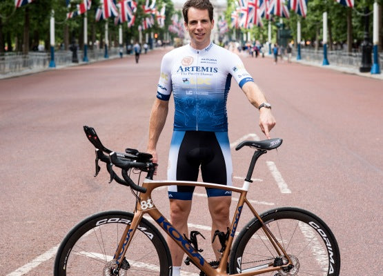 mark_beaumont_mit_fahrrad.jpg